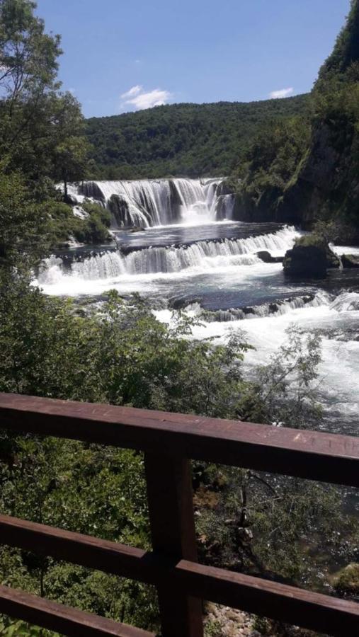 Omar & Una Apartmani Bihać Buitenkant foto