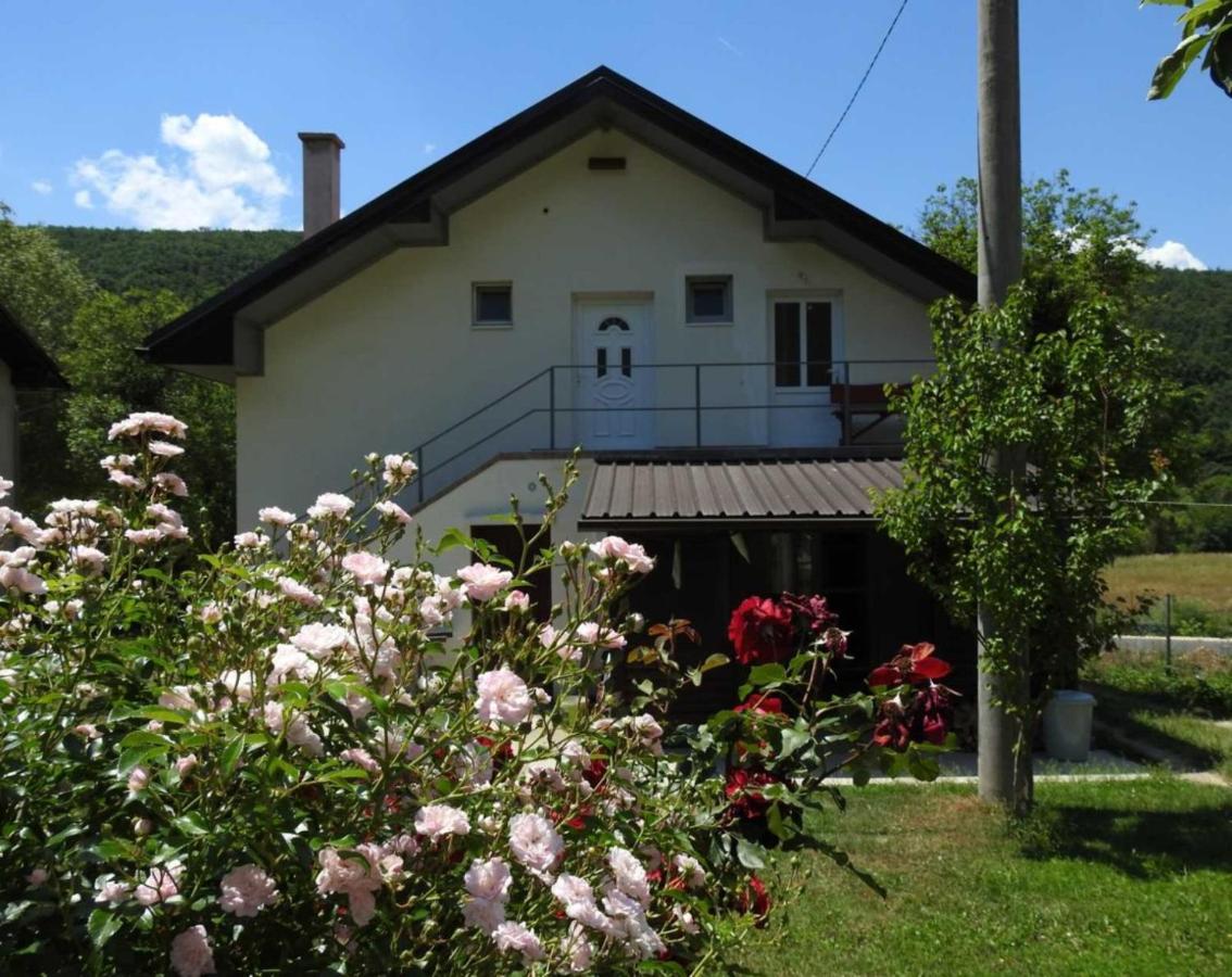 Omar & Una Apartmani Bihać Buitenkant foto