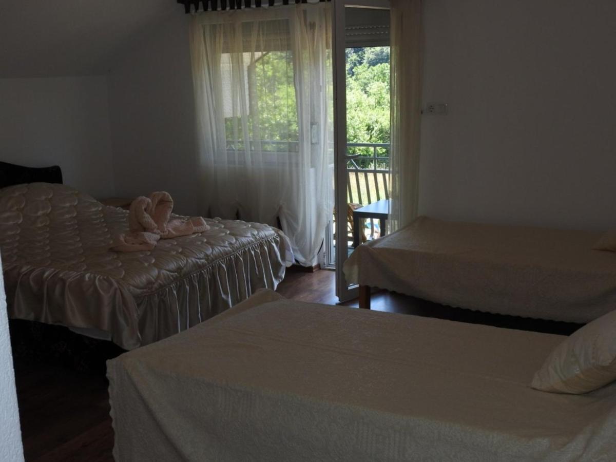 Omar & Una Apartmani Bihać Buitenkant foto