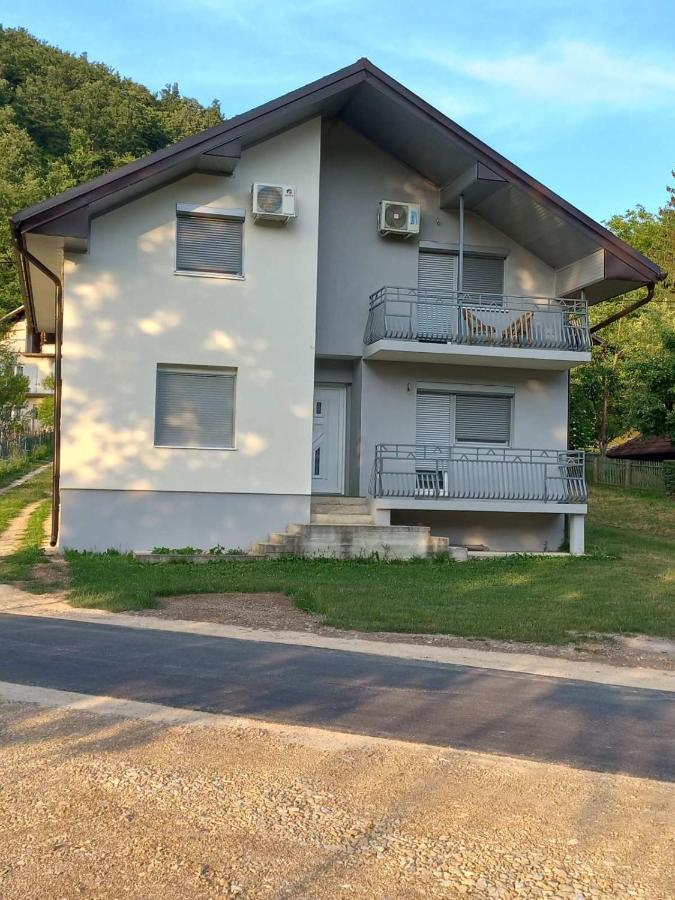 Omar & Una Apartmani Bihać Buitenkant foto