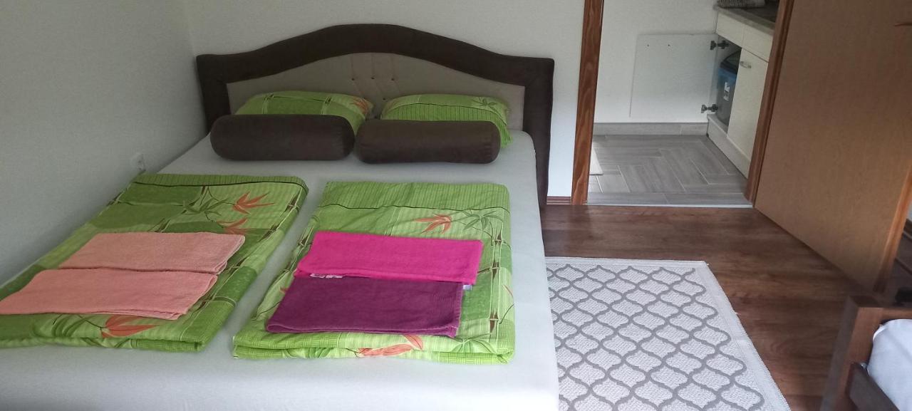 Omar & Una Apartmani Bihać Buitenkant foto
