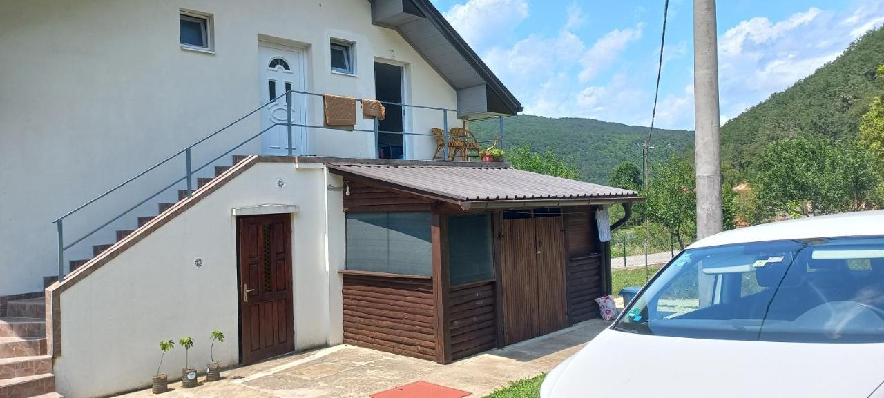Omar & Una Apartmani Bihać Buitenkant foto
